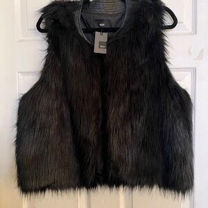 Mossimo Supply Co faux fur vest